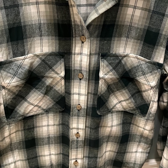 Aritzia shirt - Picture 4 of 7